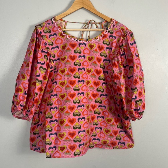 Emily Lovelock Tops - Emily Lovelock Pink Multicolor Heart Print Blouse preppy size 10-12 (large)